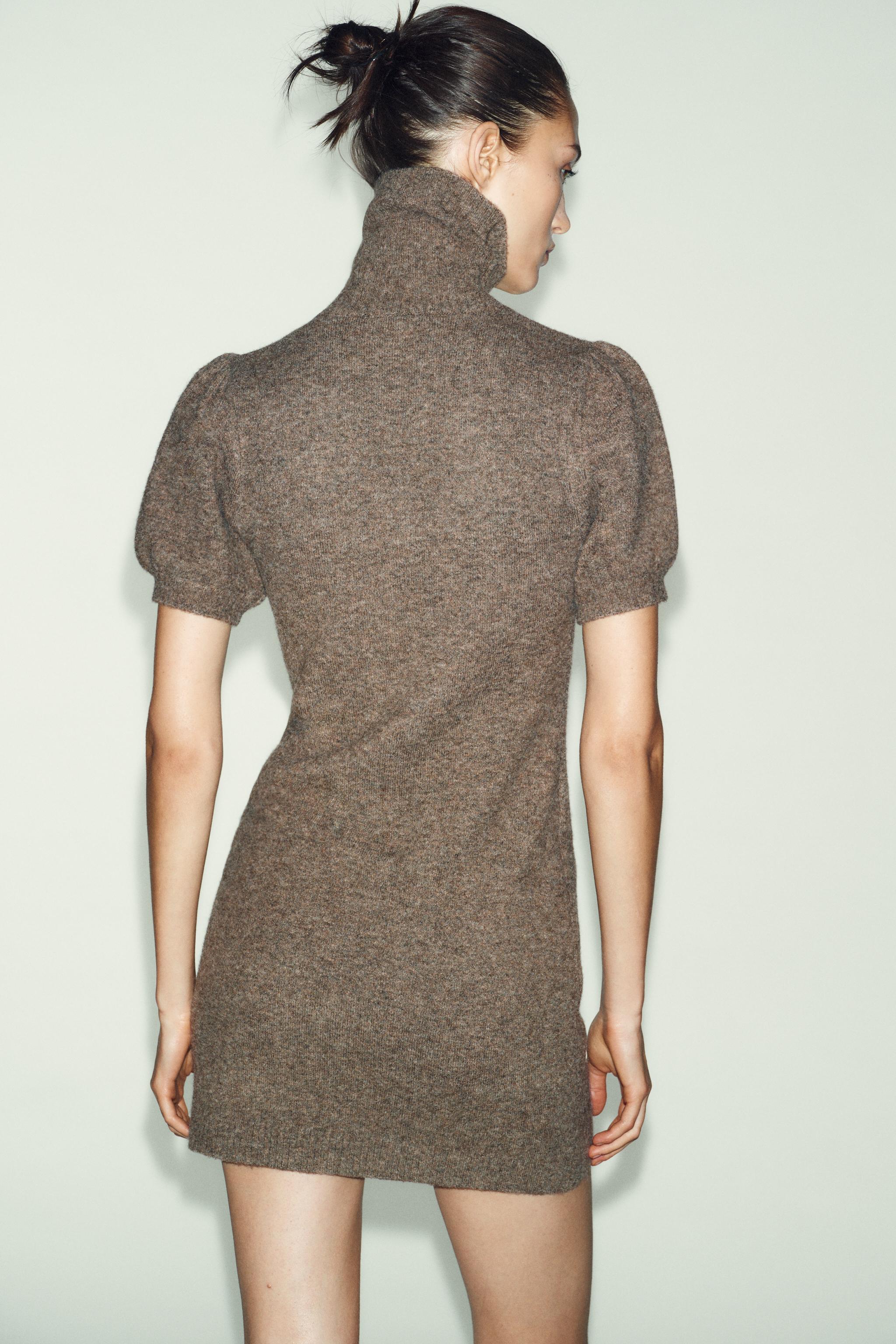 ROBE COURTE EN MAILLE